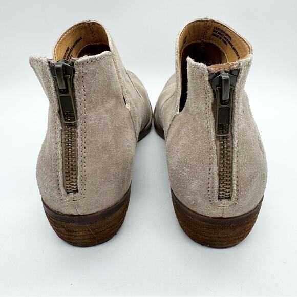 Born Kerri Suede Dip Side Back Zip Bootie Cream Tan Size 8.5 Boho Western Office - Picture 8 of 12